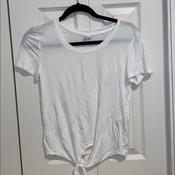 Only white tee - Picture 1 of 1